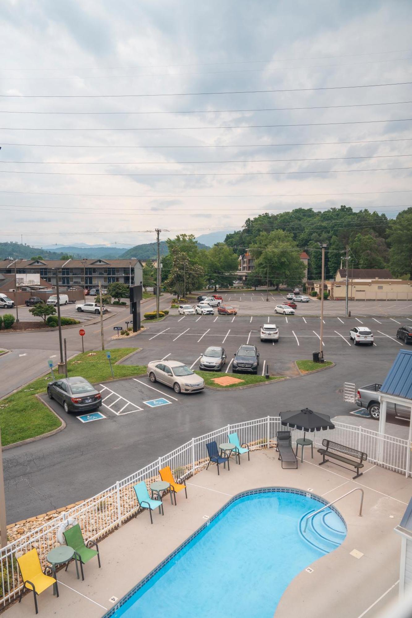 Guest Inn Pigeon Forge Extérieur photo