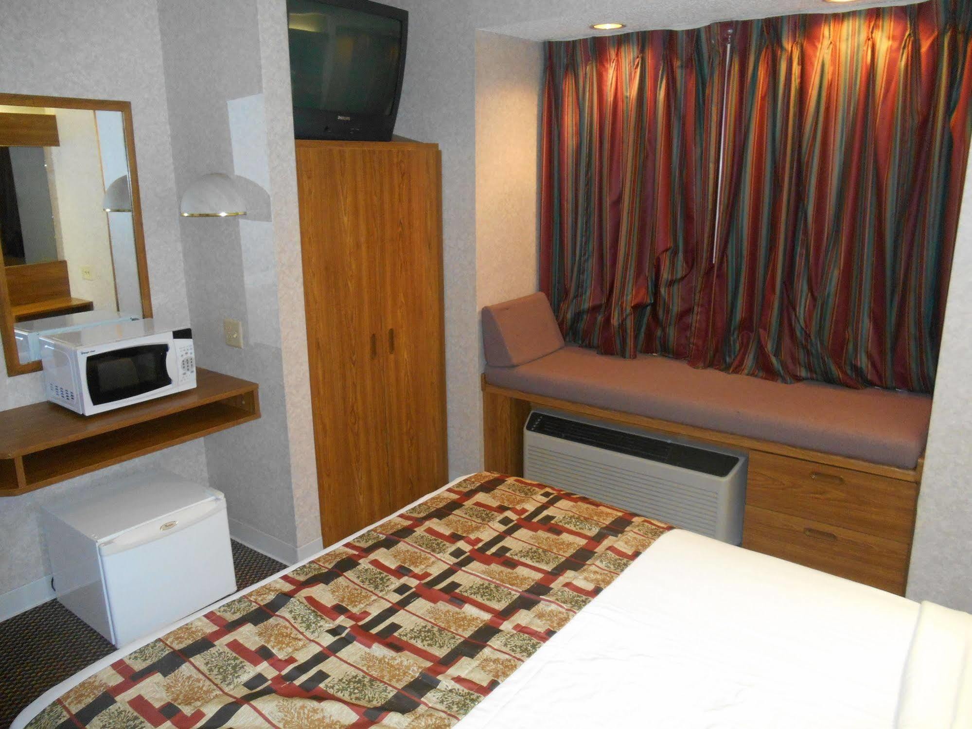 Guest Inn Pigeon Forge Extérieur photo