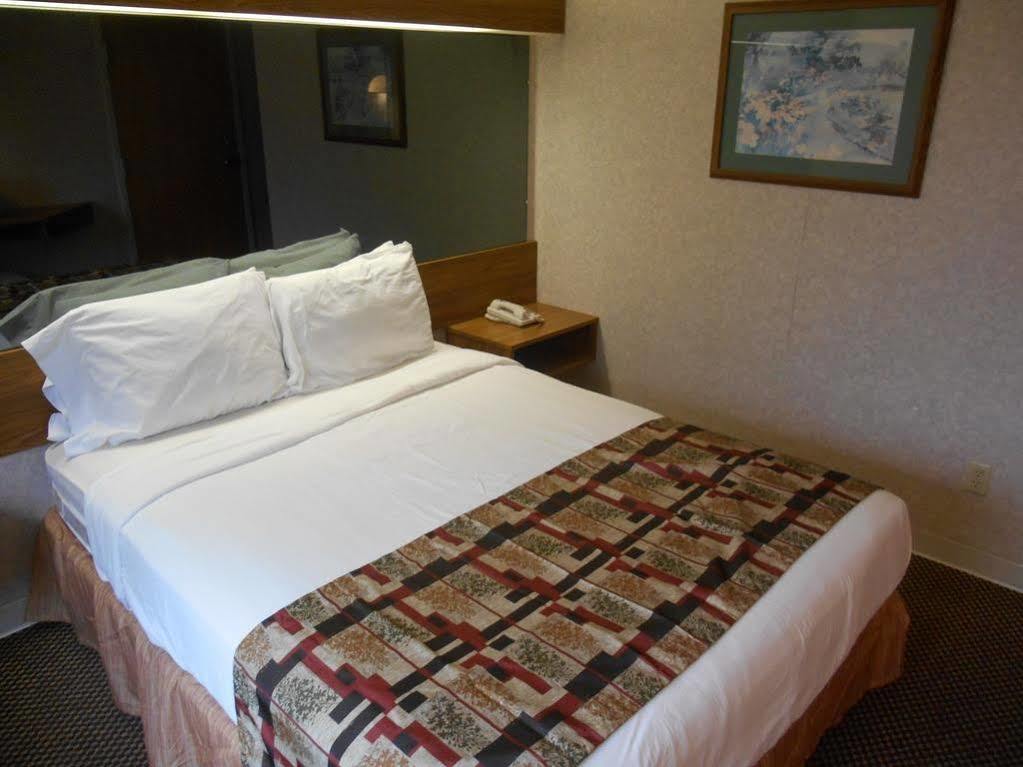 Guest Inn Pigeon Forge Extérieur photo