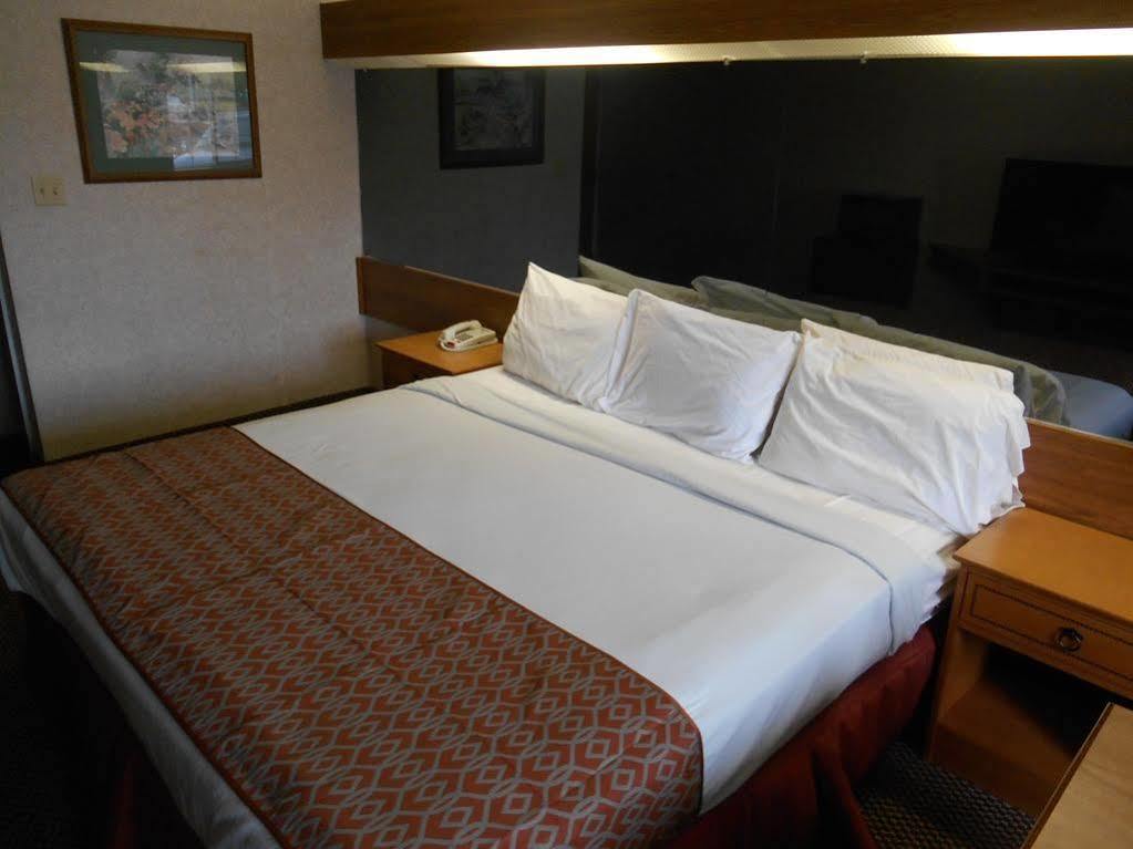 Guest Inn Pigeon Forge Extérieur photo