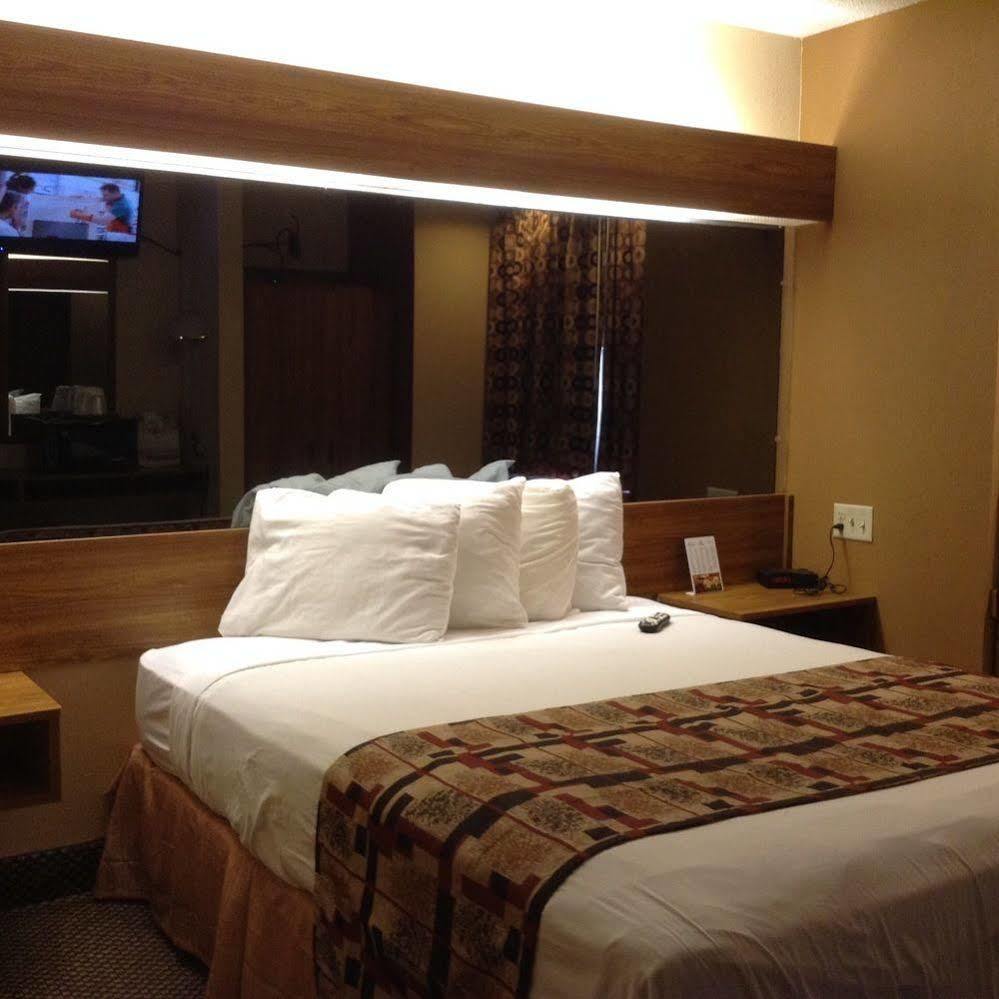 Guest Inn Pigeon Forge Extérieur photo